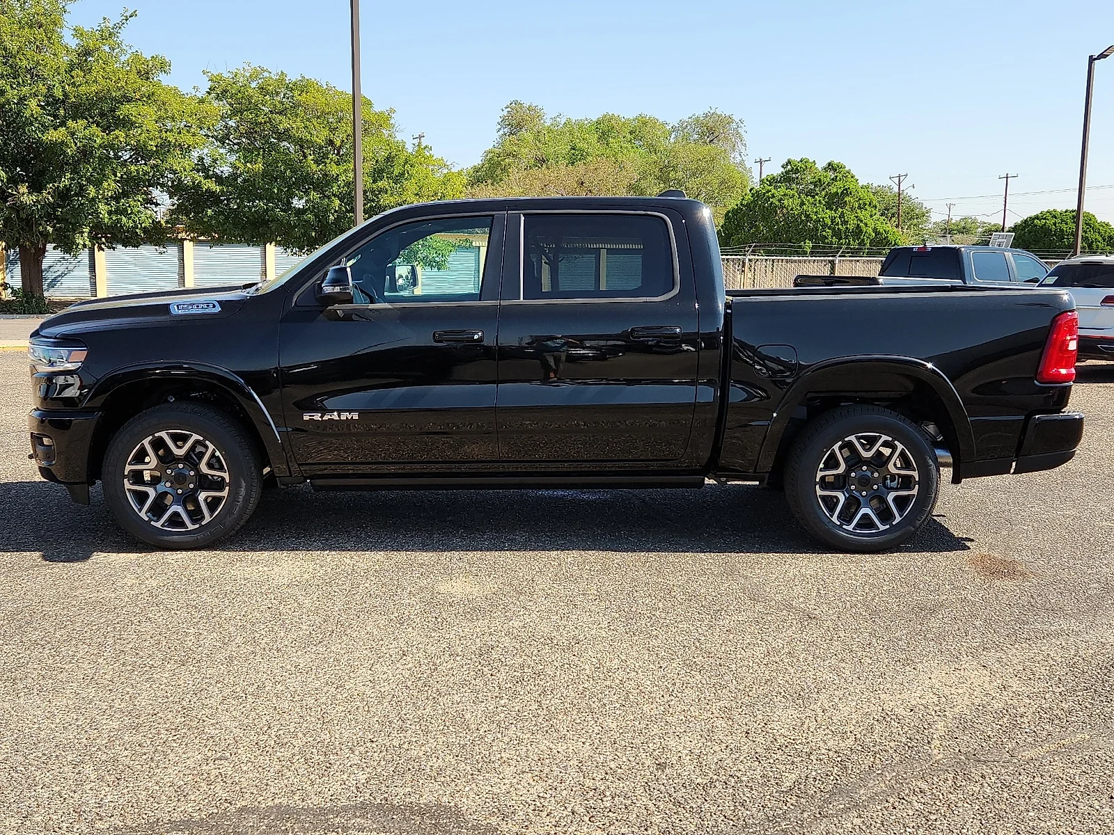 New 2026 PXJ Diamond Bla Ram LARAMIE CREW CAB 4X4 5