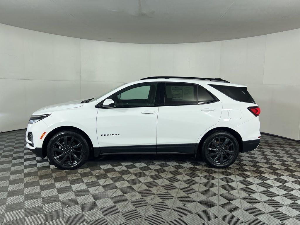 Used 2024 Summit White Chevrolet RS image 25
