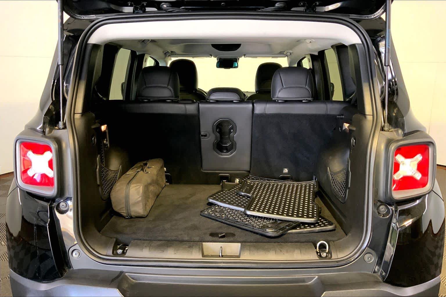 Used 2017 Black Jeep Trailhawk image 36