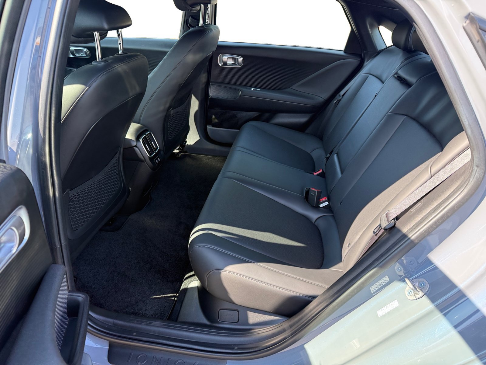 Certified Used 2024 Blue Hyundai SEL image 16