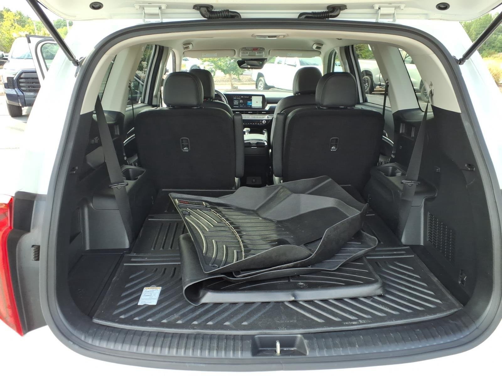 Used 2023  KIA S image 32