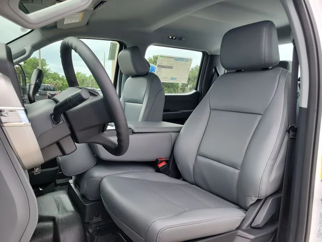 New 2026 Oxford White Ford XL image 20