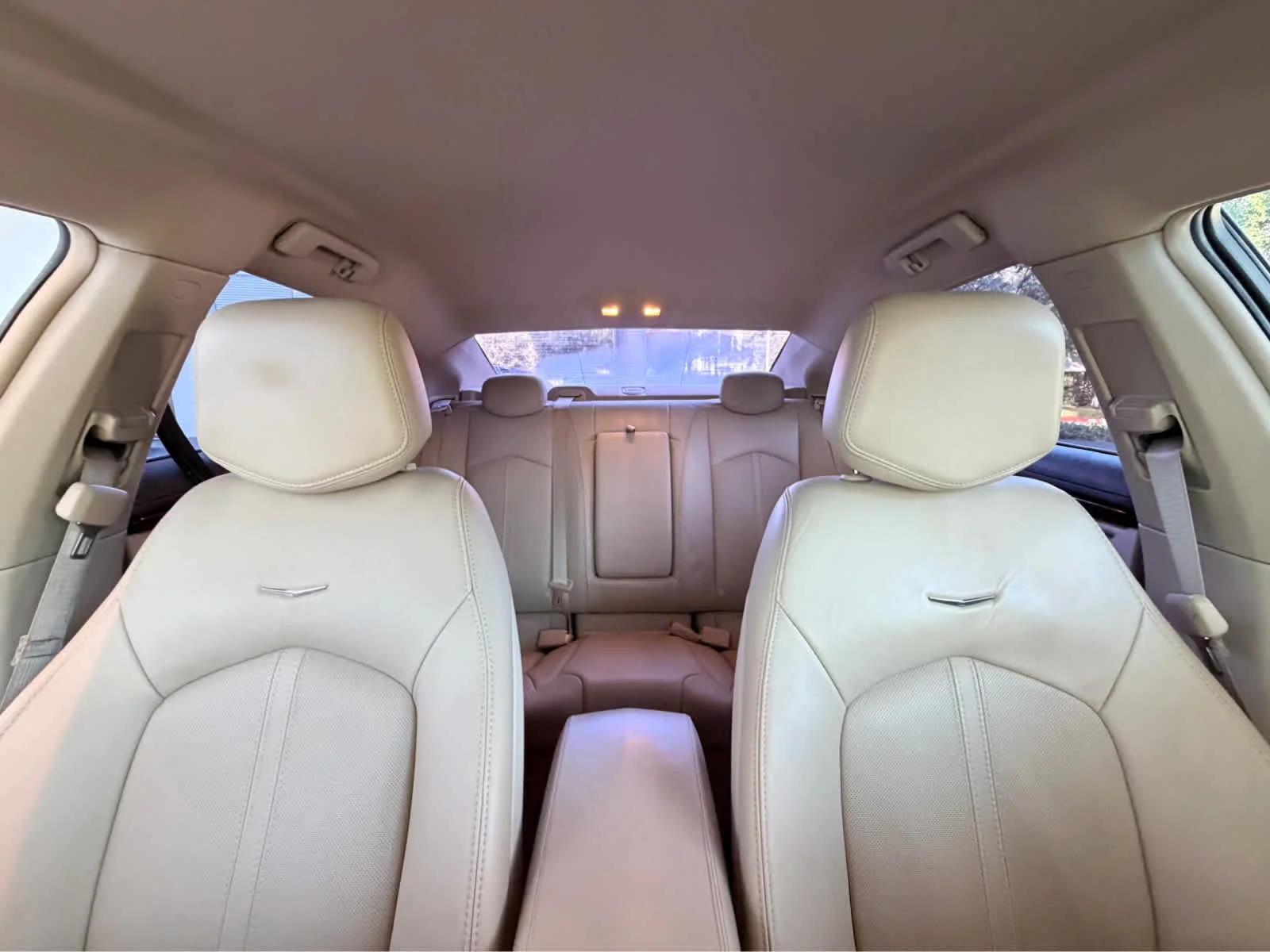 Used 2011 CRYSTAL RED TINTCOAT Cadillac Luxury image 16
