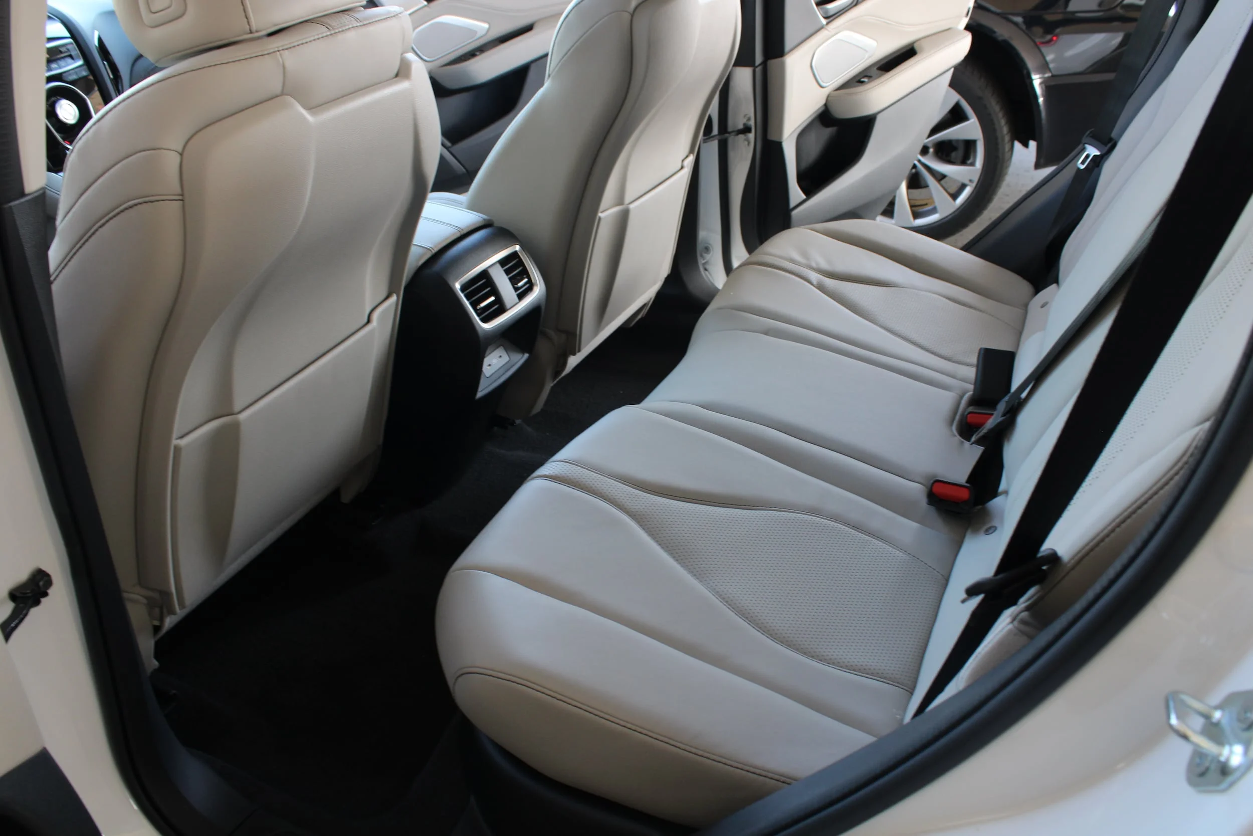 New 2026 Platinum White Pearl Acura Technology Package image 8