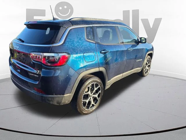 New 2026 Fathom Blue Pearl-Coat Exterior Paint Jeep Limited image 5