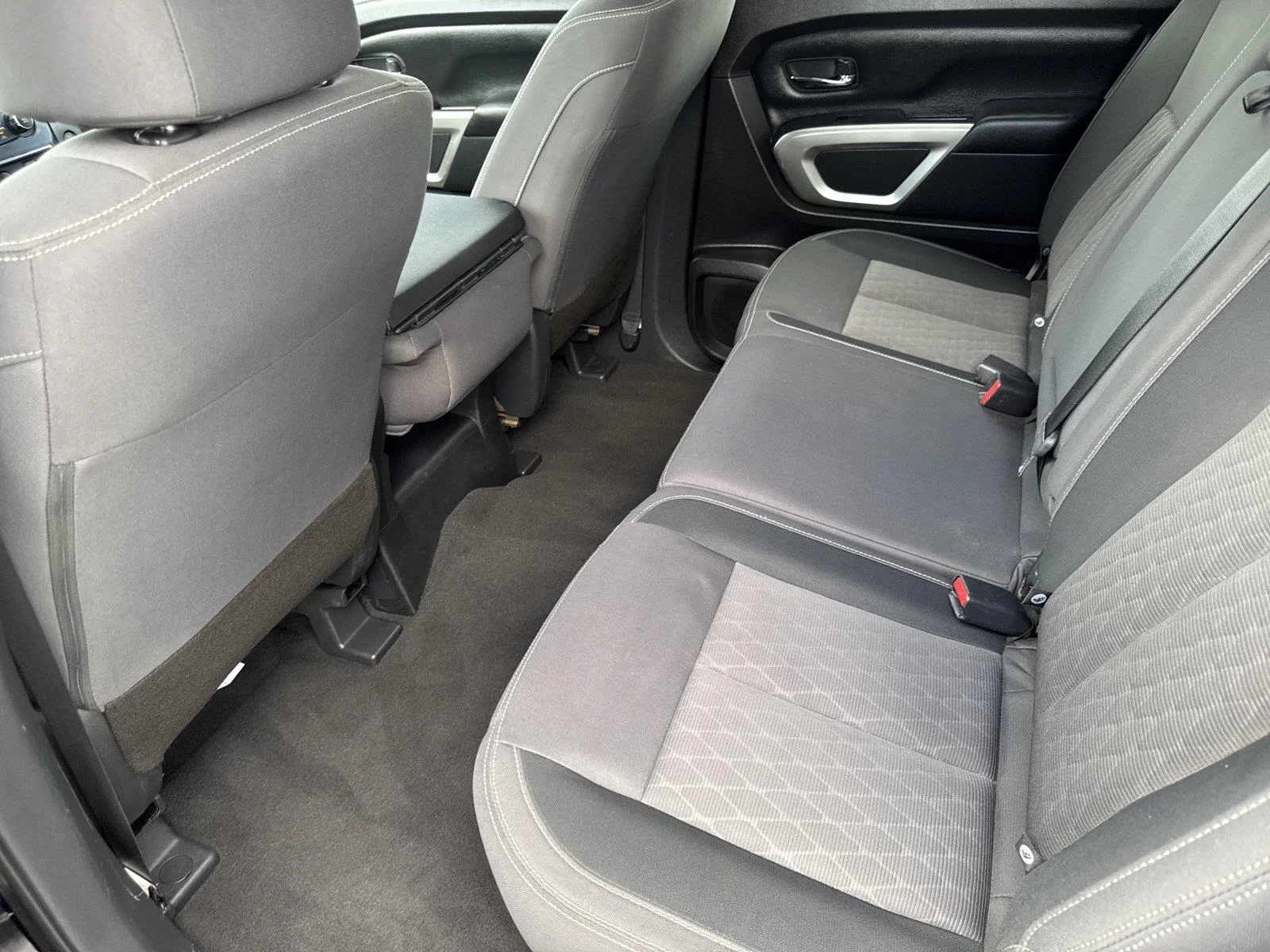 Used 2022 Super Black Nissan SV image 29