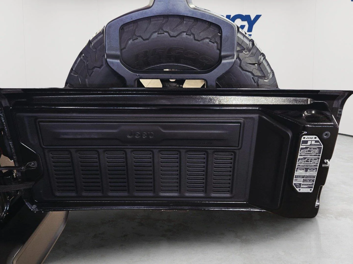 Used 2026 Black Clearcoat Jeep Rubicon image 37