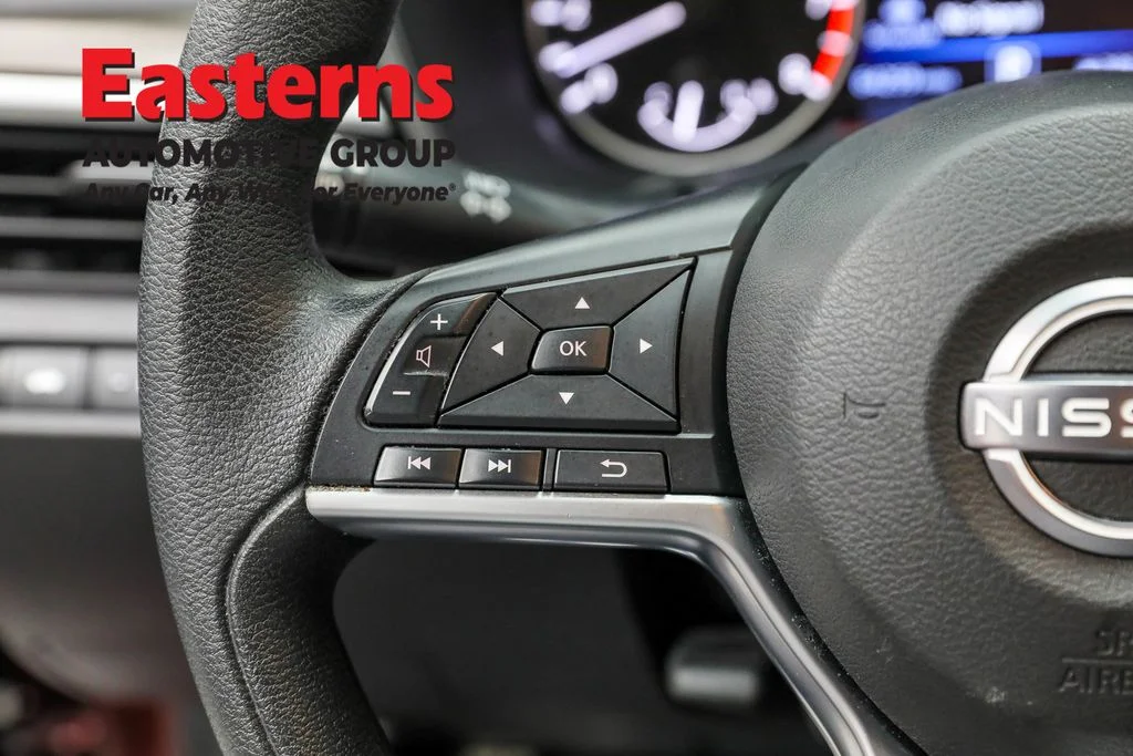 Used 2023 Red Nissan 2.5 SV image 15