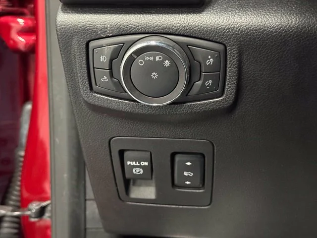 Used 2018 Red Ford XLT image 12