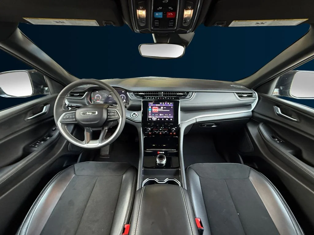 Used 2024 Black Jeep Altitude X image 12