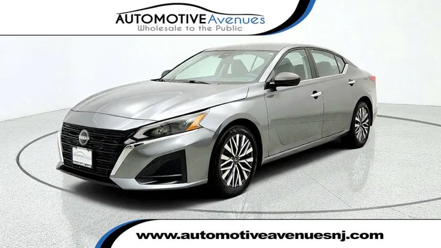 2024 Nissan Altima 2.5 SV Sedan