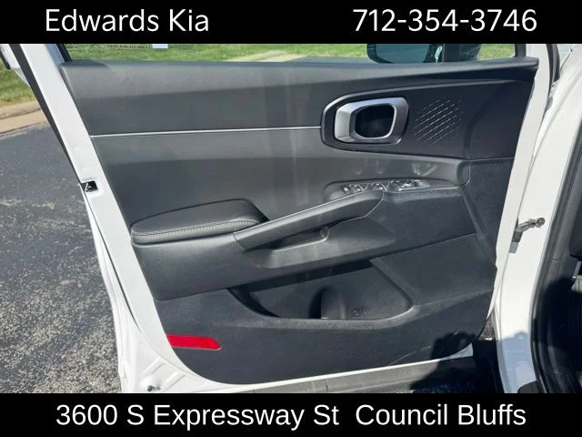 2025 Kia Sorento EX - Photo 20