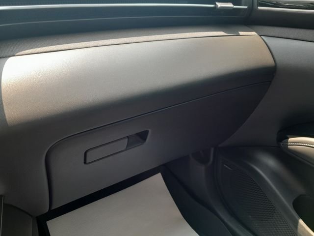 Used 2022 Silver Hyundai Limited image 34