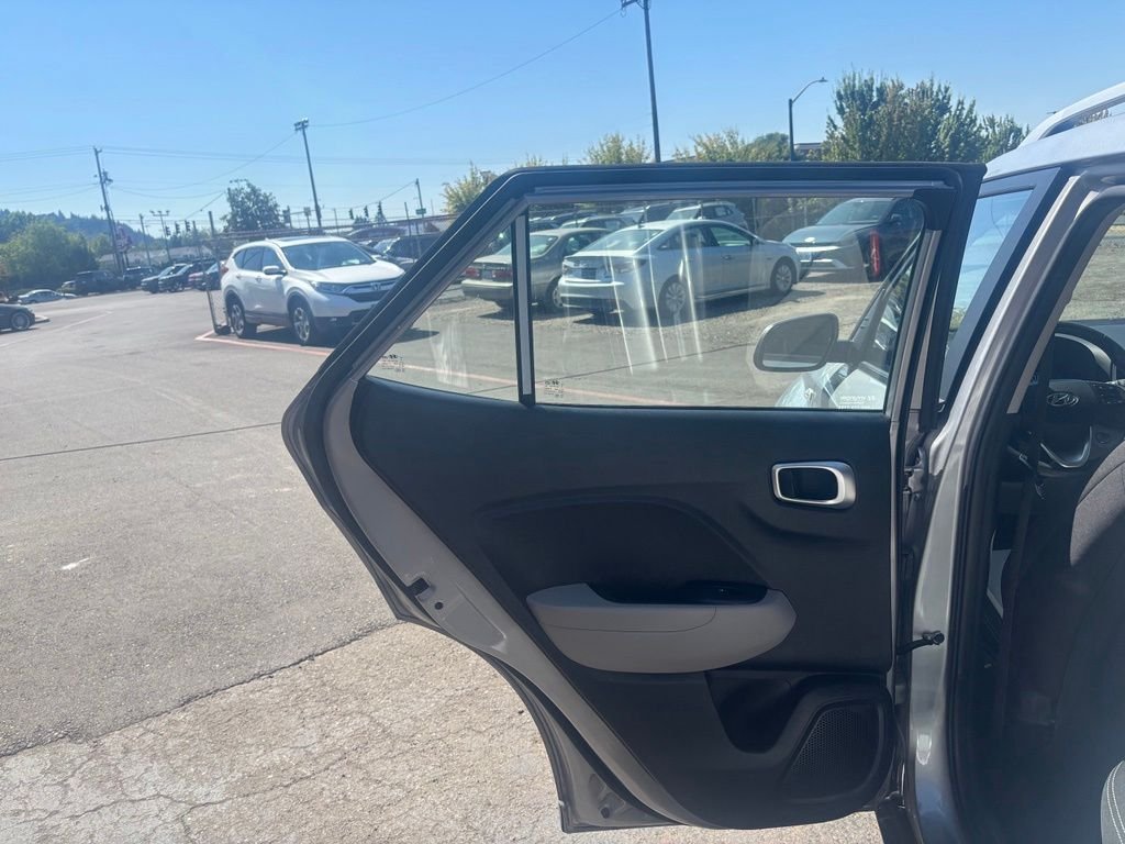 Used 2025 Shimmering Silver Hyundai SEL image 21