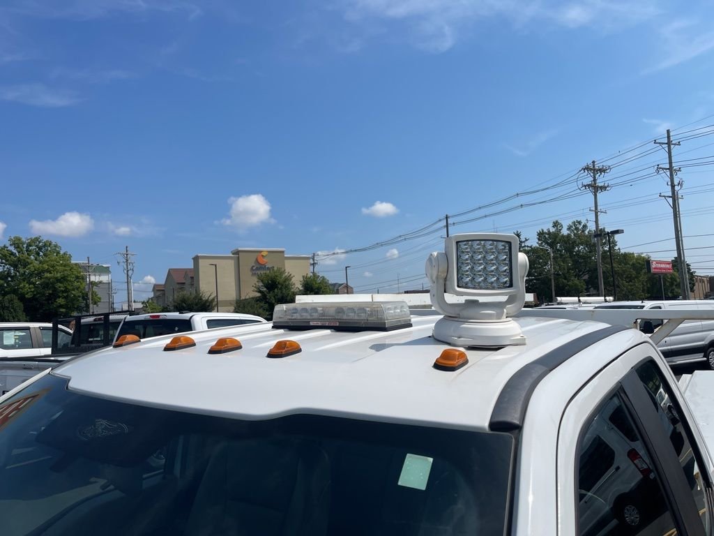2019 Ford F-350 Super Duty Chassis Cab XL - Photo 7