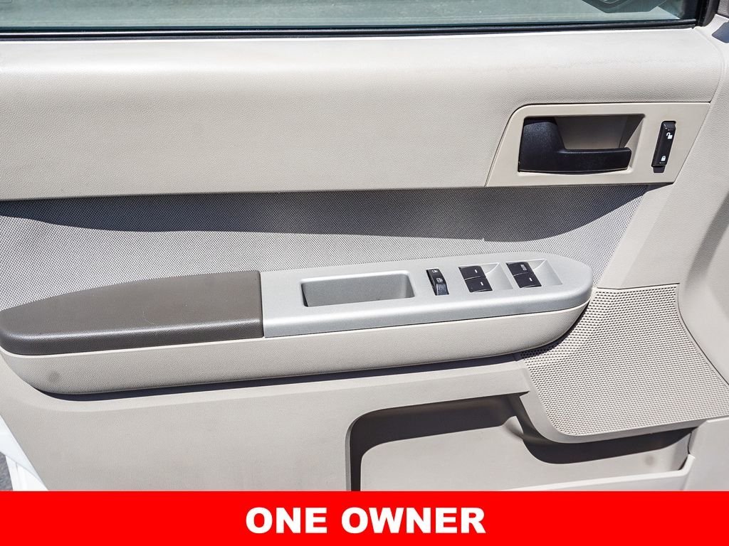 Used 2011 White Ford Hybrid image 18