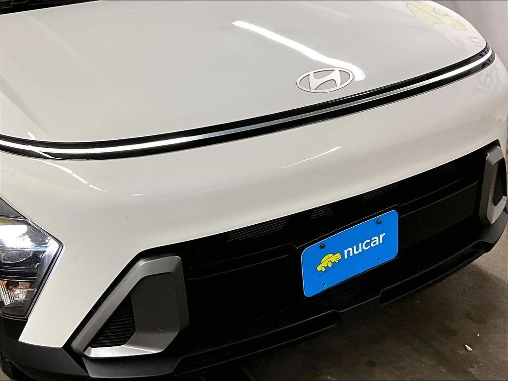 Used 2024 White Hyundai SEL image 31
