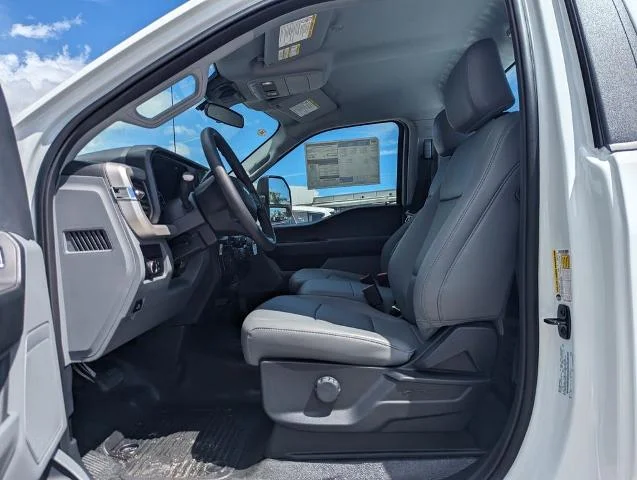 New 2026 Oxford White Ford F-250® XL image 22
