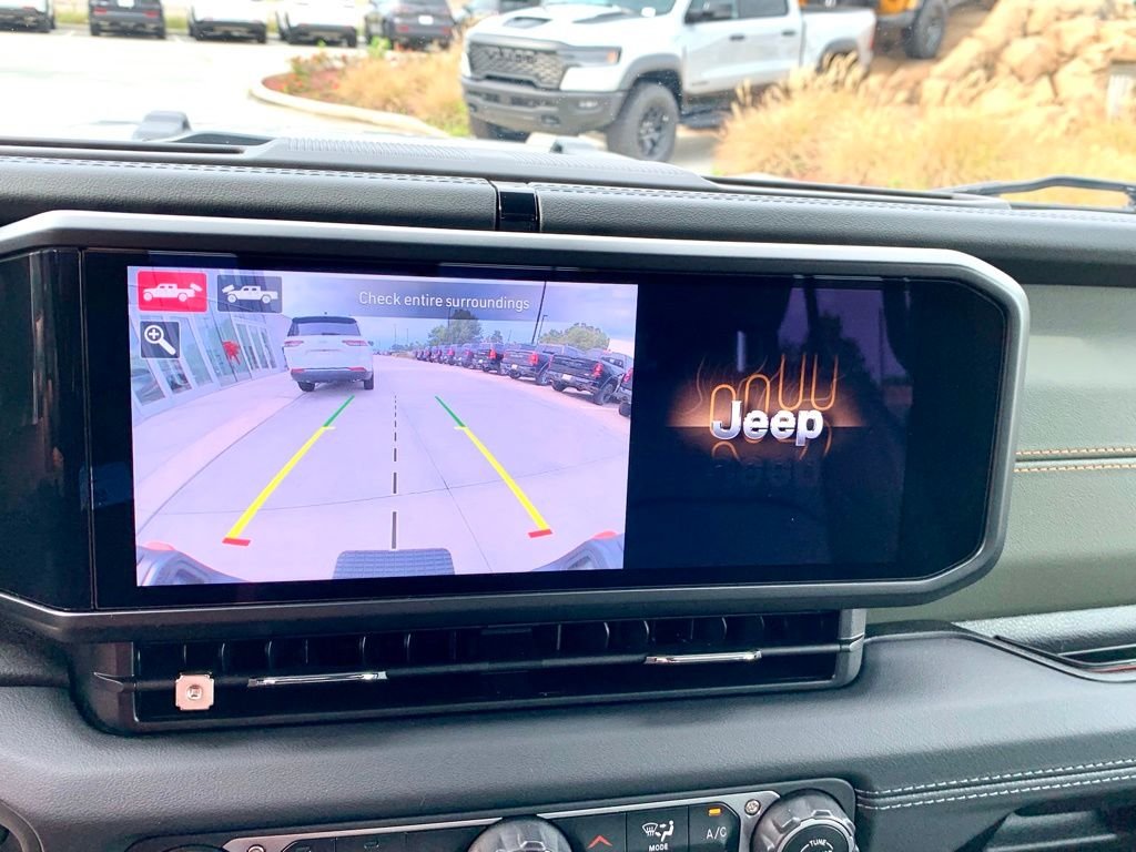 Used 2024 Silver Jeep Mojave image 36