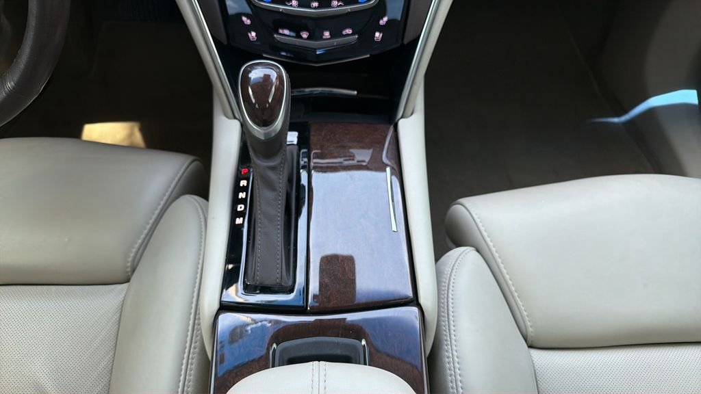 Used 2014 Red Cadillac Luxury image 19