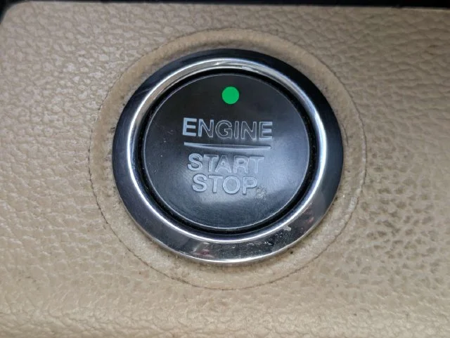 Used 2019 White Ford Lariat image 29