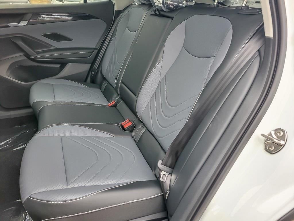 New 2026 Pure White Volkswagen 2.0T SE image 10