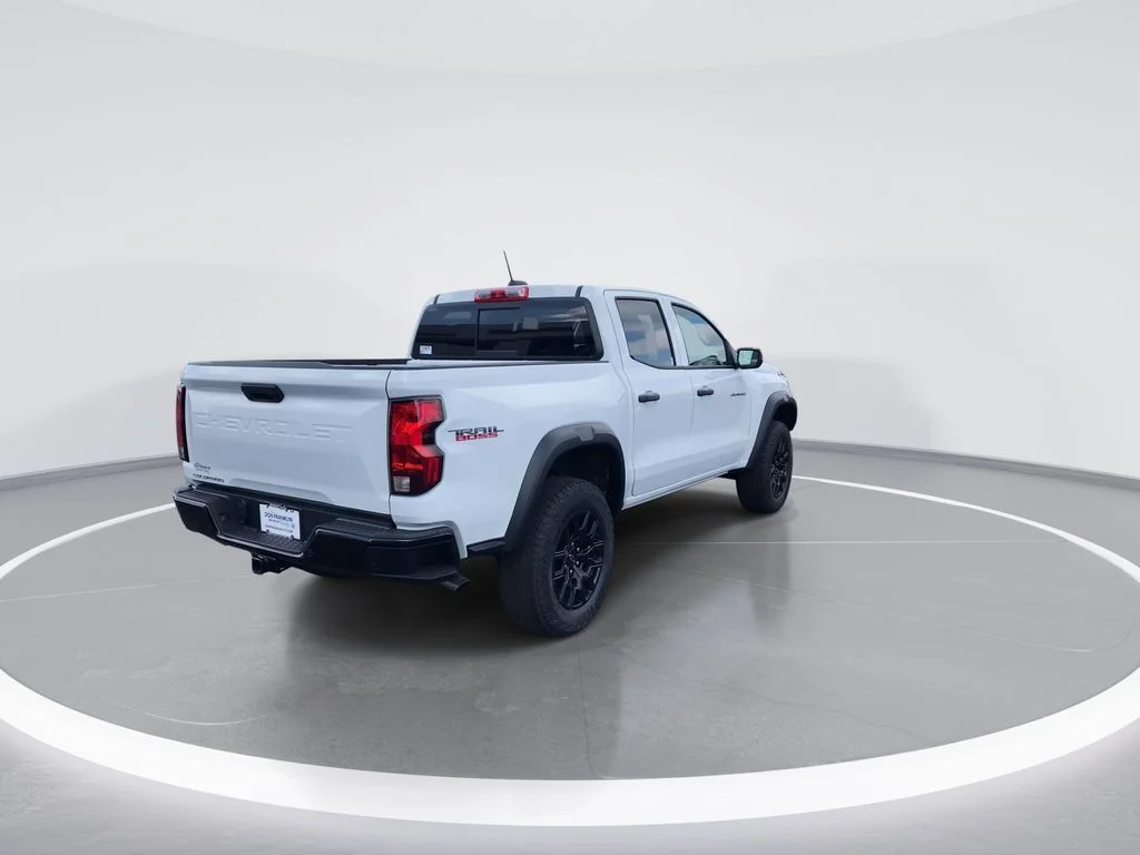 Used 2026 White Chevrolet Trail Boss image 8