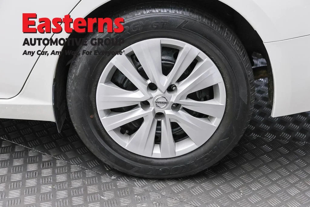 Used 2024 White Nissan 2.5 S image 8