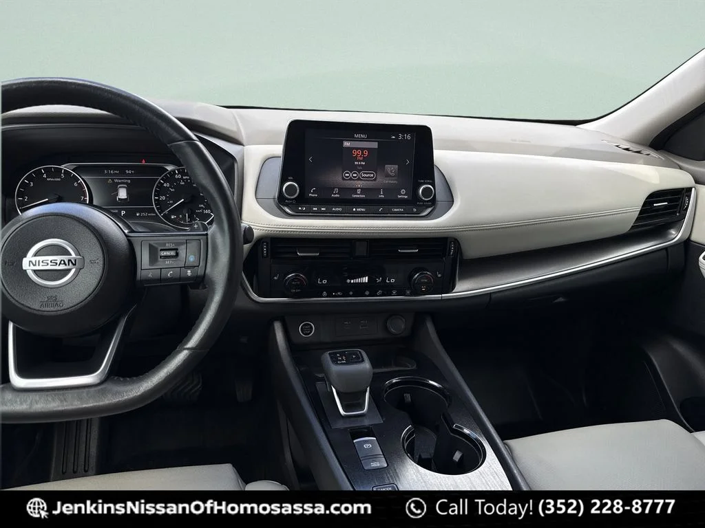 Used 2021 Blue Nissan SV image 27
