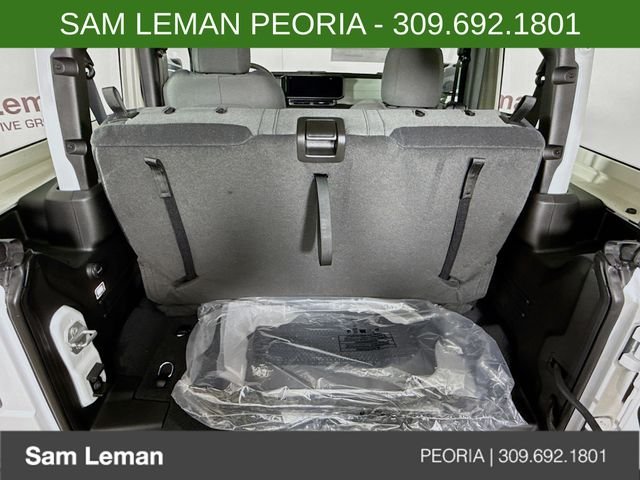 New 2026 Bright White Clear-Coat Exterior Paint Jeep Sport image 23