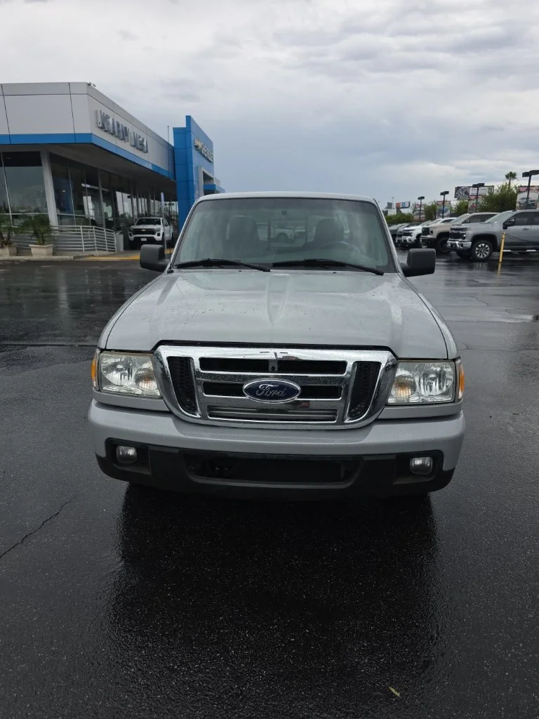 Used 2006 Silver Ford  image 2
