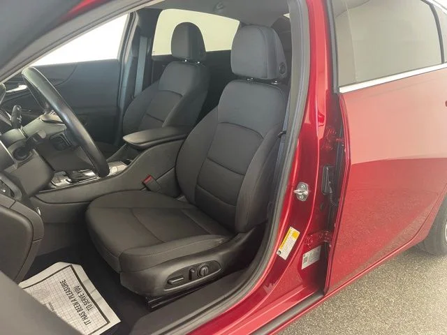 Used 2021 Red Chevrolet RS image 33