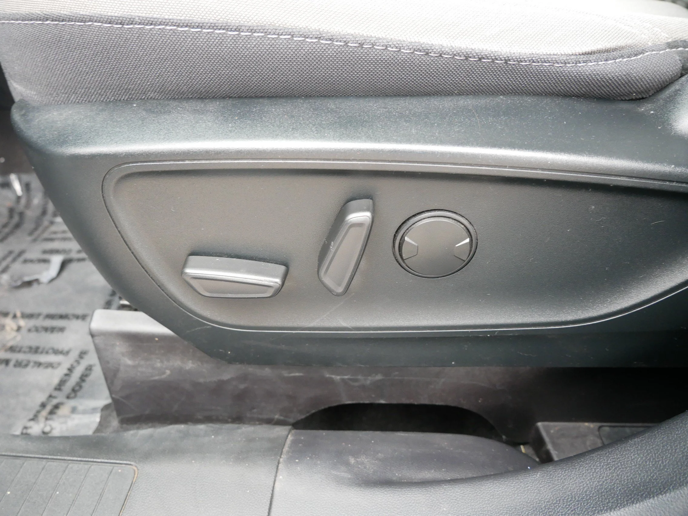 Certified Used 2020 Ingot Silver Metallic Ford SE image 19