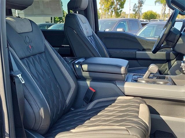New 2025 Agate Black Metallic Ford XLT image 19