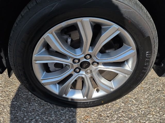 2024 Ford Edge Titanium - Photo 23