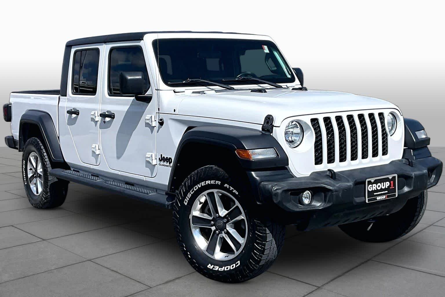Used 2020 Bright White Clearcoat Jeep Sport S image 3
