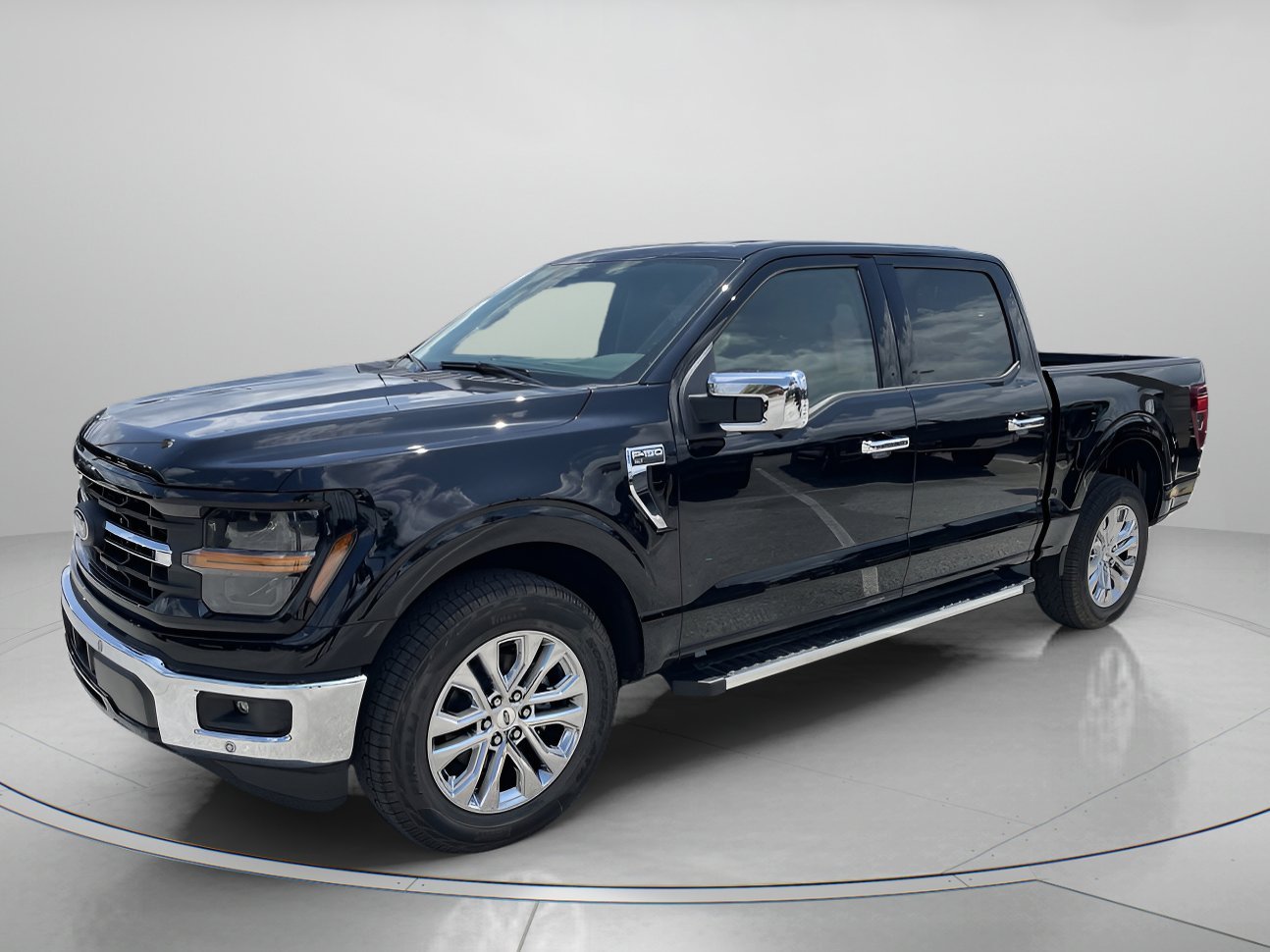 New 2026 Agate Black Metallic Ford XLT image 1