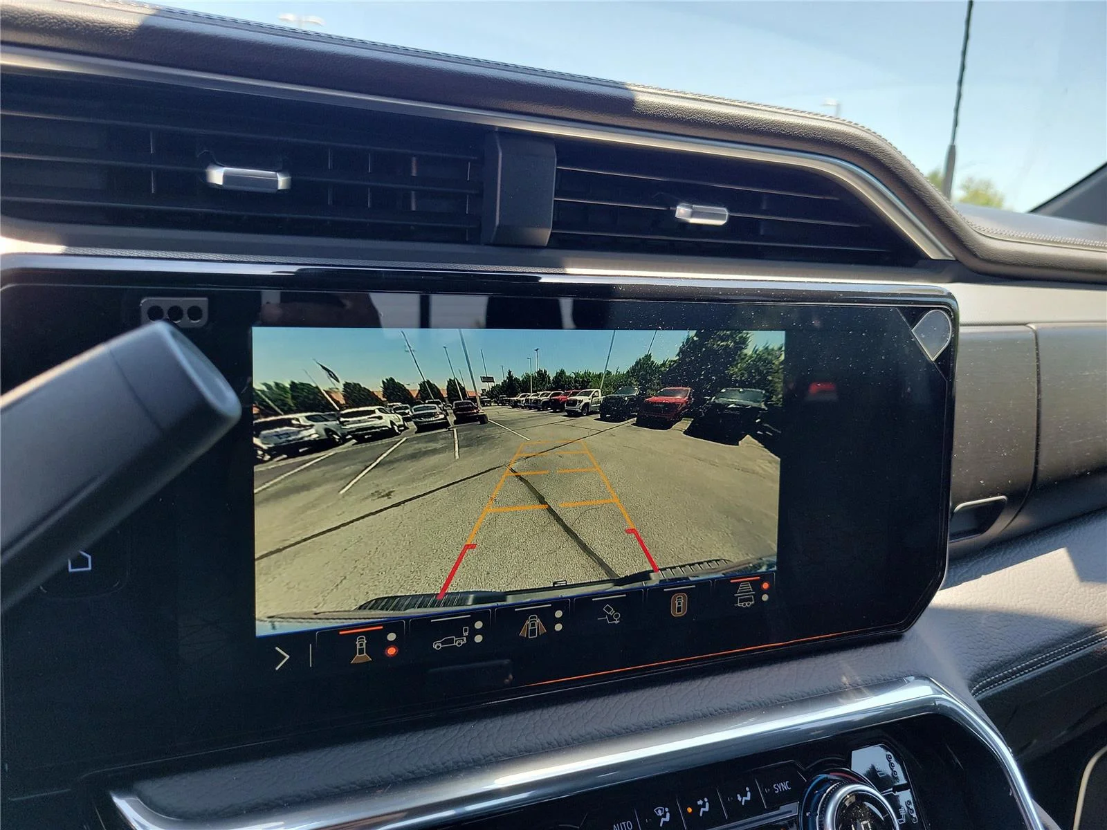 2026 GMC Sierra 2500HD Denali - Photo 28