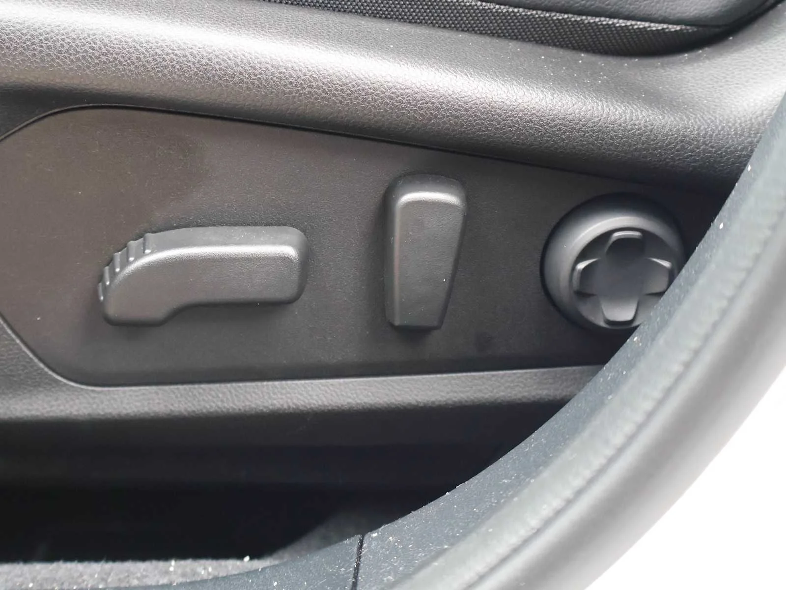 Certified Used 2026 Crystal White Pearl Subaru Touring image 14