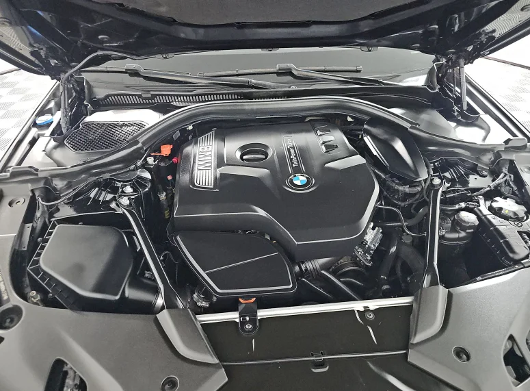 Used 2017 Black BMW 530i image 6