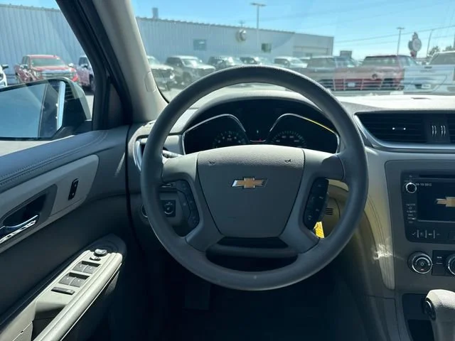 Used 2017 SILVER ICE METALLIC Chevrolet LS image 16