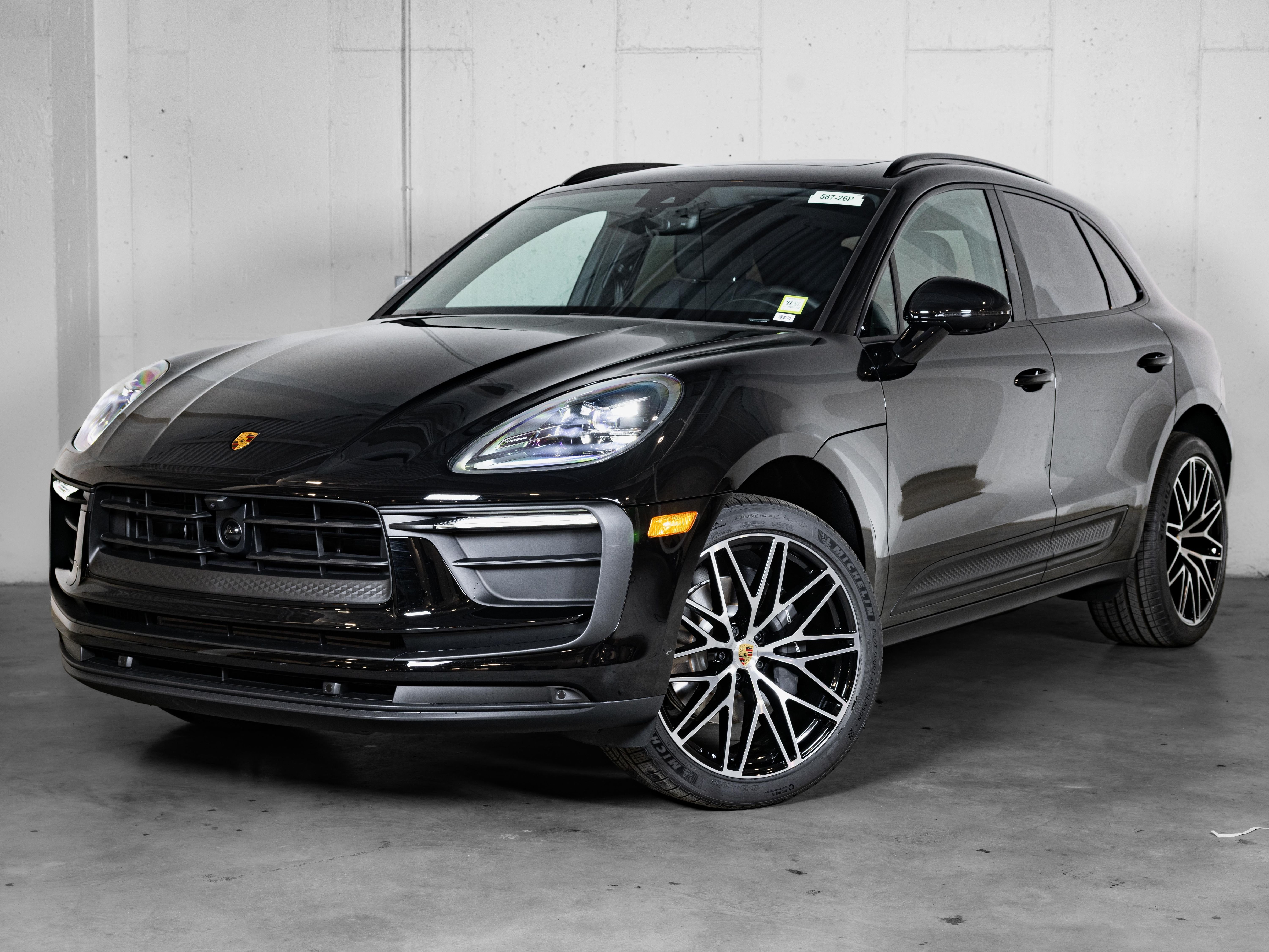 2026 Porsche Macan Base