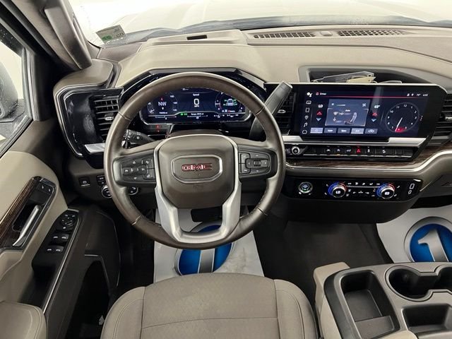 Used 2024 White GMC SLE image 25