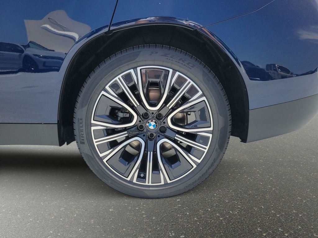 New 2026 Tanzanite Blue II Metallic BMW 30 xDrive image 17