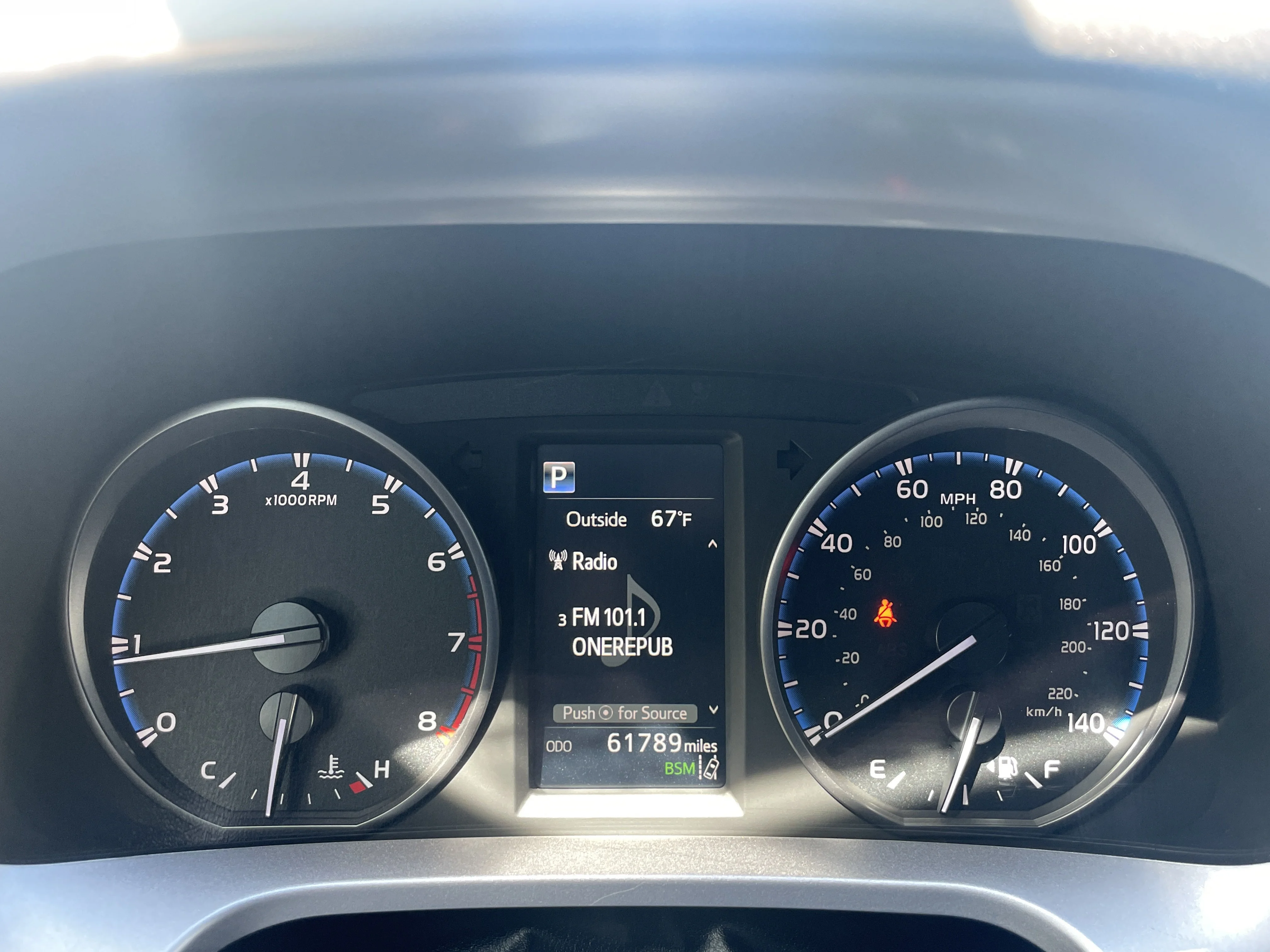 Used 2017 Super White Toyota XLE image 9