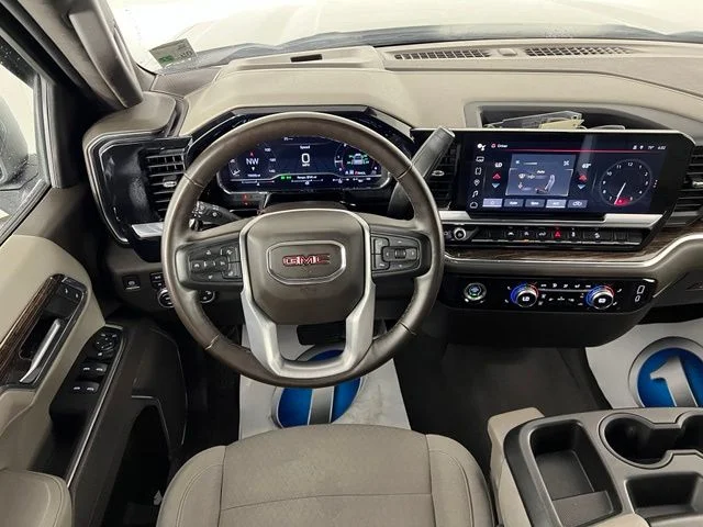 Used 2024 White GMC SLE image 25