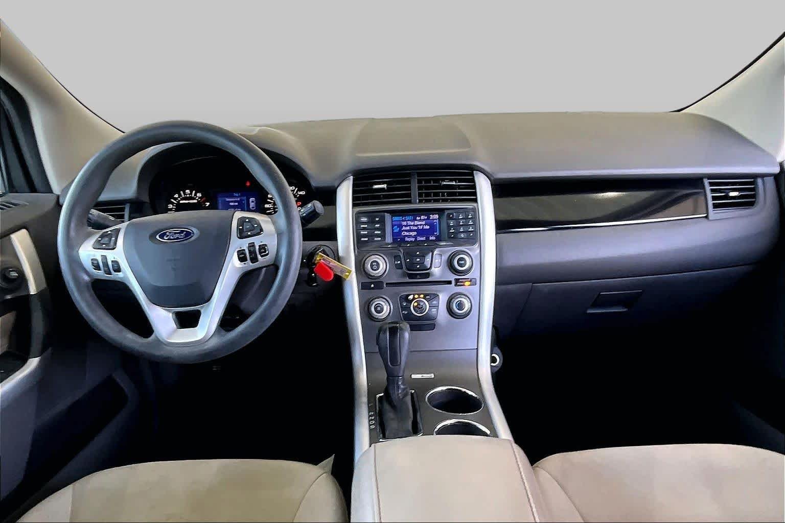 Used 2013 White Suede Ford SE image 14