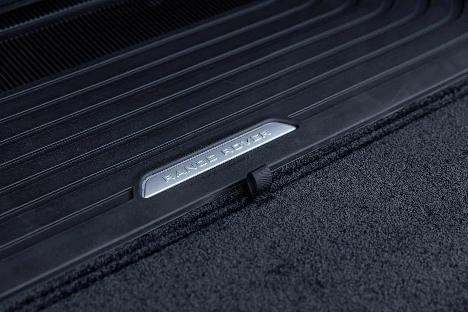 2026 Land Rover Range Rover SV - Photo 36
