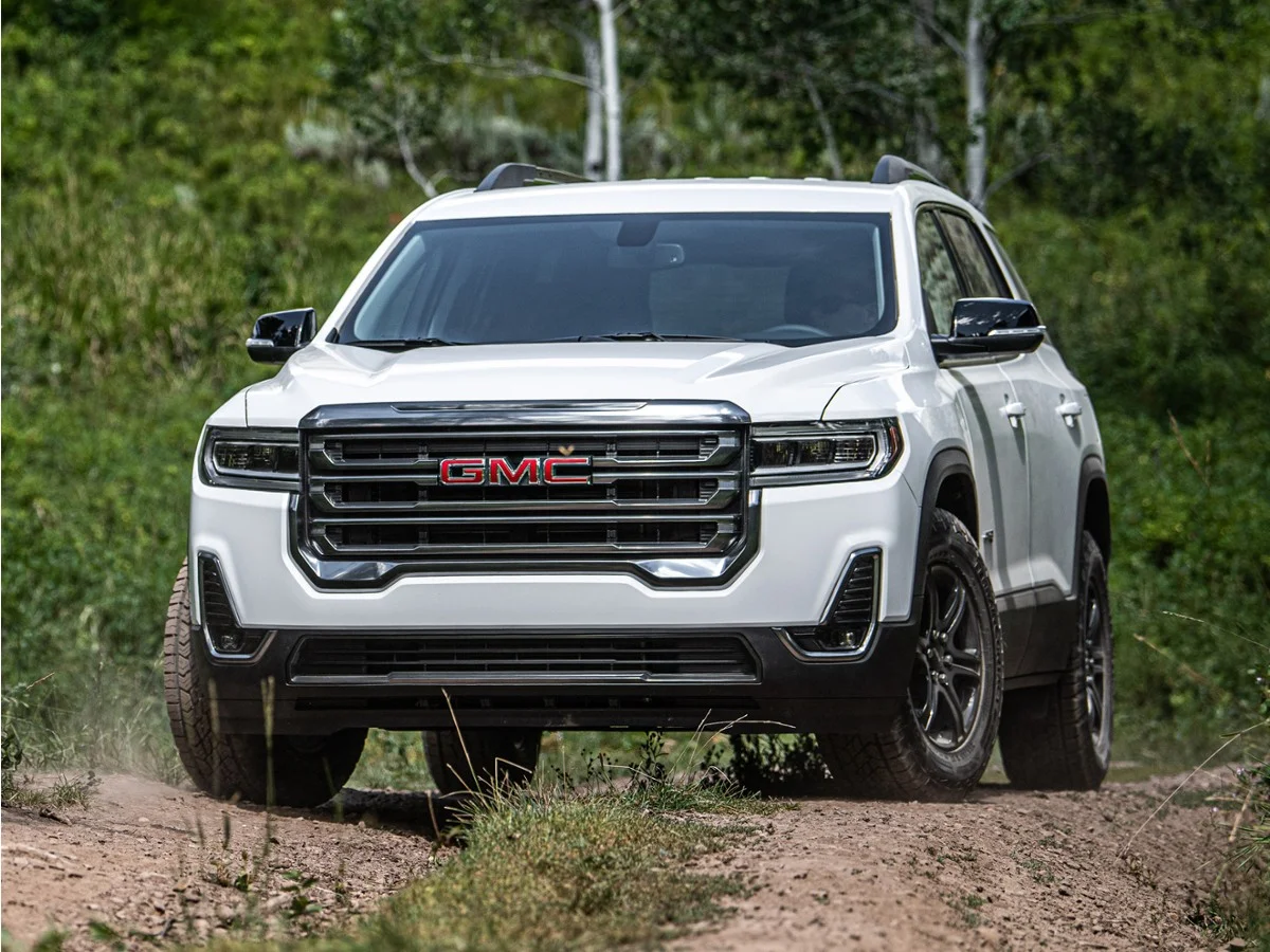 Used 2023 Silver GMC SLT image 1