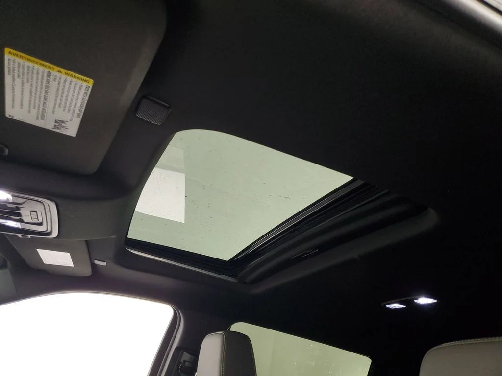 Used 2024 Black Chevrolet ZR2 image 32